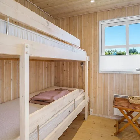 Dom wakacyjny Yanne - 550m From The Sea By Interhome